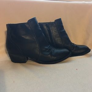 🎄Dr. Scholl’s black ankle boots